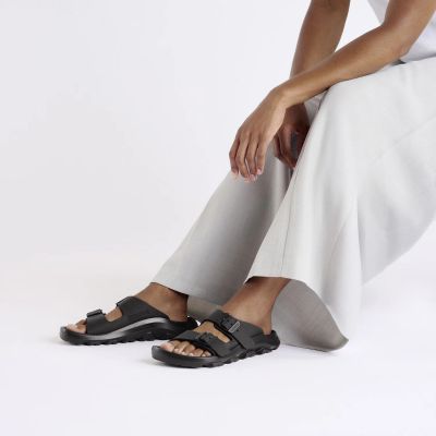 16. Klapki Birkenstock Mogami Terrastealth 2-Strap 1029643
