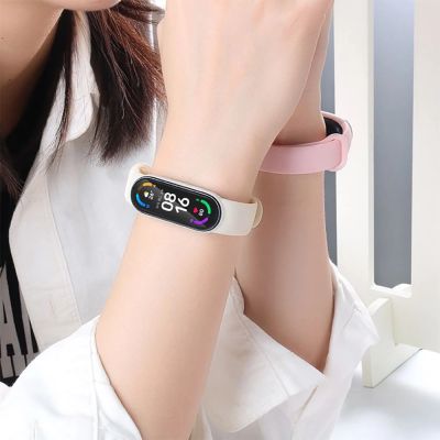 6. Pasek Tech-Protect IconBand na Xiaomi Mi Smart Band 5 / 6 / 7 / NFC - różowy