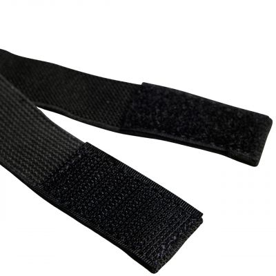 4. Ochraniacze piłkarskie adidas Tiro Club JM4203
