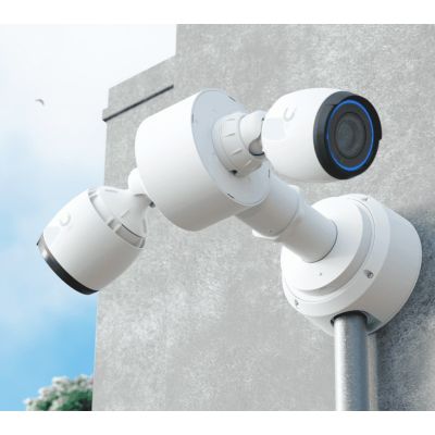 27. Mocowanie Ubiquiti Camera Dual Mount (UACC-Camera-DM-W)