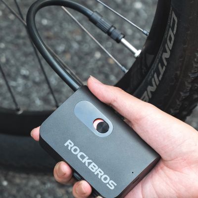 4. Pompka akumulatorowa Rockbros L1 Mini 70 psi kompresor długość węża 200 mm Schrader - czarna