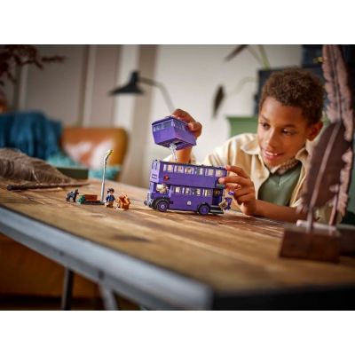 8. LEGO HARRY POTTER 76446 Przygoda na pokładzie Błędnego Rycerza