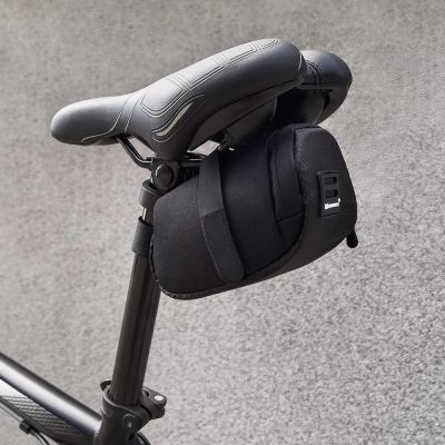 4. Wozinsky mała torba rowerowa pod siodełko 0,6 l czarny (WBB8BK black)