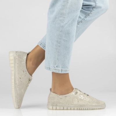 7. Skórzane półbuty na gumki beżowe Filippo DP7810