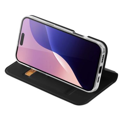 6. Etui Dux Ducis Skin Pro na iPhone 16 Pro z klapką i miejscem na kartę - czarne