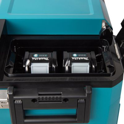 28. Makita. Chłodziarko-ogrze. 20 litrów 18V/40V XGT/230V