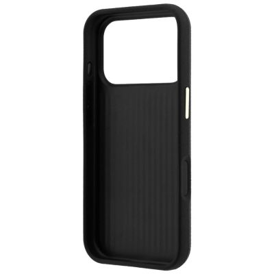 7. Etui Guess Grained & Big Resin Logo na iPhone 18 Pro Max / 17 Pro Max - czarne