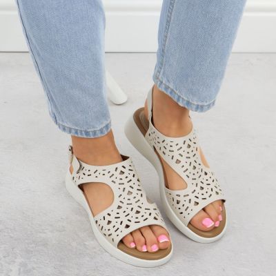 3. Sandały damskie na podwyższeniu ażurowe kremowe Sergio Leone SK-850