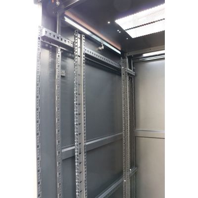 4. Extralink Szafa rack 42U 600x800 Czarna stojąca