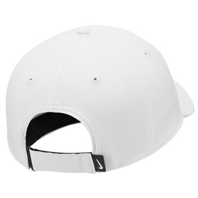 4. Czapka z daszkiem Nike DF Club Cap FB5625-025