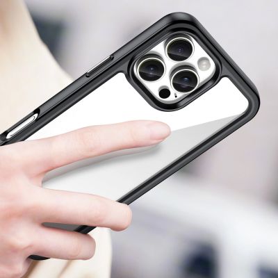 5. Etui Outer Space Case z żelową ramką do iPhone 16 Pro - czarne