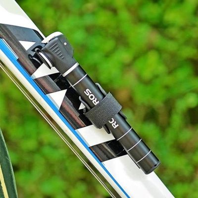 4. Pompka rowerowa Rockbros JG-1040B mała - czarna