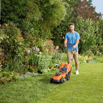 3. Black & Decker BCMW3318L2 Kosiarka do trawnika typu push Bateria Czarny, Pomarańczowy