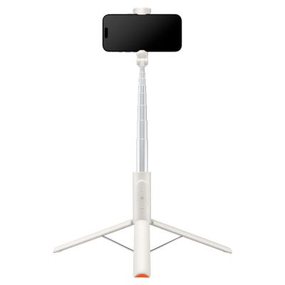 15. Selfie stick Spigen S541W Bluetooth - biały