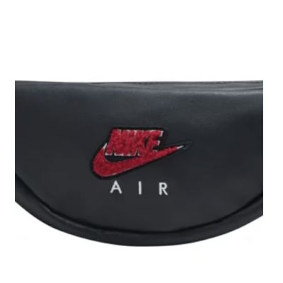 3. Saszetka nerka Air Jordan Jam Borough Varsity Crossbody Bag Czarna - MA9064-023