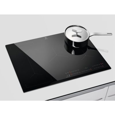 5. Płyta indukcyjna ELECTROLUX EIV835