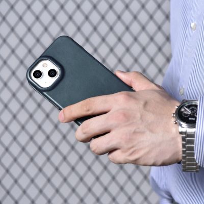 33. iCarer CE Oil Wax Premium Leather Folio Case skórzane etui iPhone 14 Plus z klapką magnetyczne MagSafe niebieski (AKI14220707-BU)