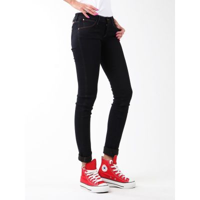 2. Jeansy Wrangler Courtney Skinny W23SBV79B