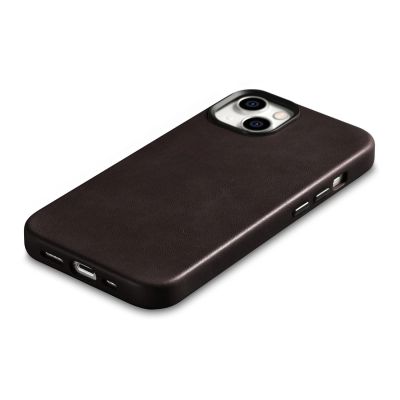 10. iCarer Oil Wax Premium Leather Case skórzane etui iPhone 14 Plus magnetyczne z MagSafe brązowy (WMI14220703-BN)