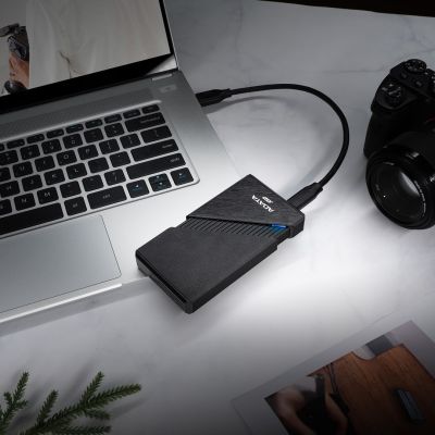 13. ADATA SE920 Technologia Thunderbolt 4 TB USB Type-C USB4 Gen 3x2 Czarny