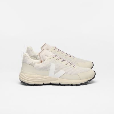 4. Buty Veja Dekkan Alveomesh W DC1803186A