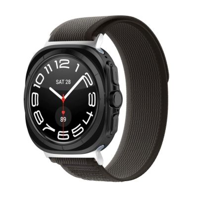 3. Pasek Tech-Protect Nylon na Samsung Galaxy Watch Ultra (47 mm) - czarno-pomarańczowy