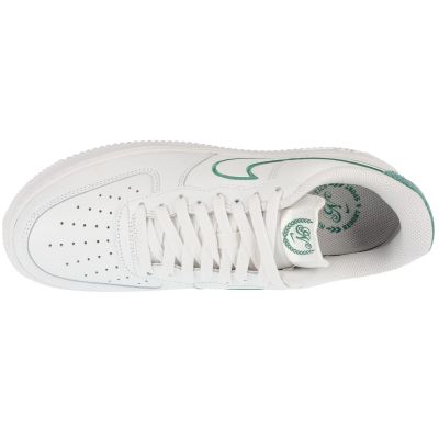 3. Buty Nike Air Force 1 07 LV8 M FN8349-100