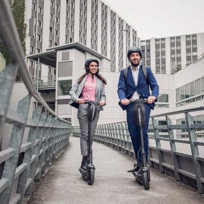 9. Torba rowerowa Rockbros B62 na kierownicę lub ramę 2 l - czarna