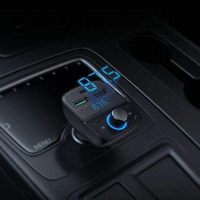 7. Ugreen Transmiter FM Bluetooth 5.0 ładowarka samochodowa MP3 3x USB TF micro SD 4,8 A czarny (CD229)