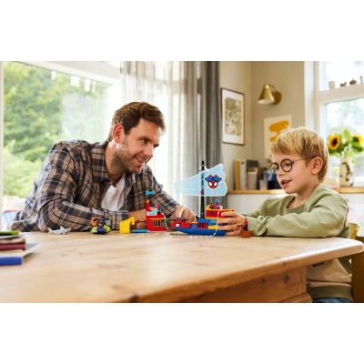 8. LEGO Marvel Spiderman 11208 Piracki statek drużyny Spider-Mana