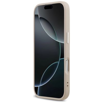 5. Etui Guess Triangle Logo MagSafe na iPhone 17 - różowe