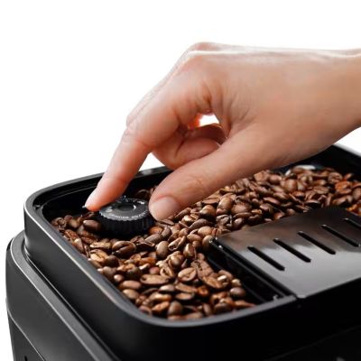2. Ekspres ciśnieniowy DeLonghi ECAM 310.60.GB