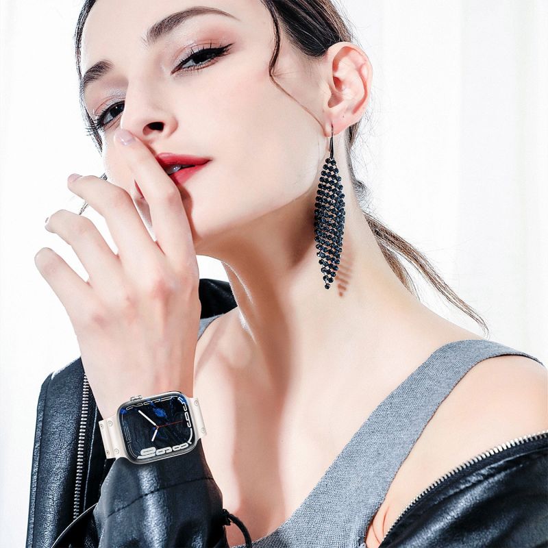 11. Pasek Strap Triple Protection do Apple Watch 38 / 40 / 41 mm opaska bransoleta - przezroczysty