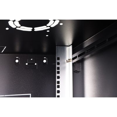 5. Digitus Obudowa naścienna z serii Dynamic-N - 600x600 mm (WxD), niezamontowana