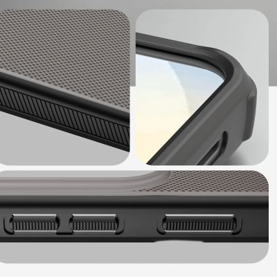 11. Etui Nillkin Super Frosted Shield Pro na Samsung Galaxy S26+ - półprzezroczysto-czarne