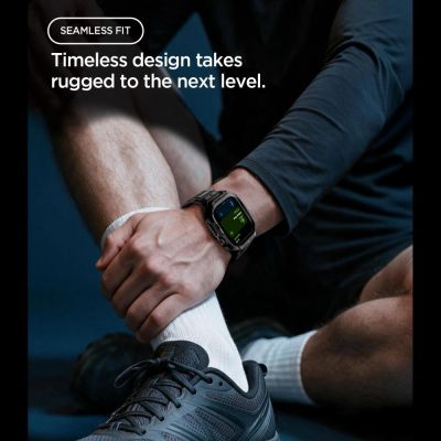 5. Pasek z obudową Spigen Rugged Armor Pro na Apple Watch 42 mm - czarny matowy