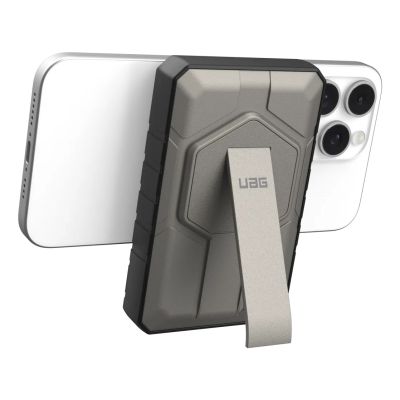 11. Powerbank UAG Rugged 10K - 10000 mAh z podstawką, ładowanie bezprzewodowe 10W, kompatybilny z MagSafe, kabel w zestawie (black/titanium)