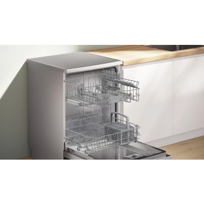 8. Zmywarka BOSCH SMS2ITI67E