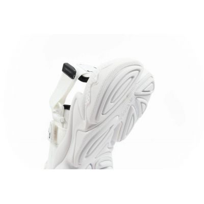 18. Buty adidas Ozweego Sandal W H67276