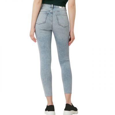 7. Spodnie Calvin Klein Jeans Skinny W J20J218616