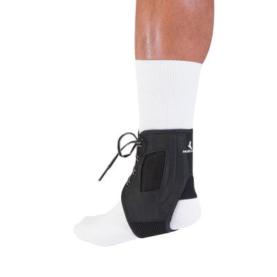 3. Ochraniacz kostki stawu skokowego Mueller ATF 3 Ankle Brace czarny