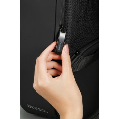 7. XD DESIGN PLECAK ANTYKRADZIEŻOWY BOBBY EDGE BLACK P/N: P706.2501